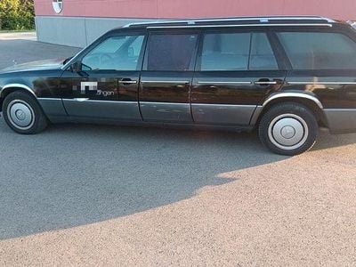 Gebraucht Mercedes 260 160 PS (117 kW) 1992 Schwarz Limousine