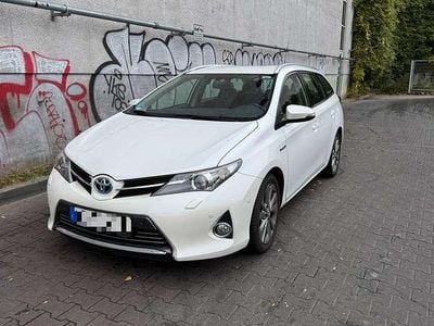 Toyota Auris Hybrid