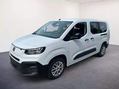 Nuova Fiat Doblò 131 CV (96 kW) 2025 Nero Monovolume