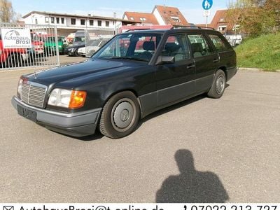 Gebraucht Mercedes E220 150 PS (110 kW) 1994 Schwarz Kombi