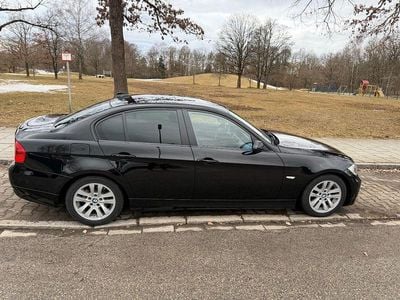 Gebraucht BMW 320 Advantage 177 PS (130 kW) 2006 Schwarz Limousine