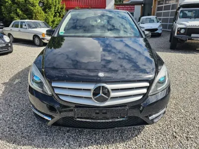 Używany Mercedes B200