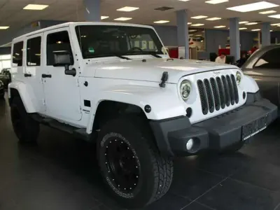 Gebraucht Jeep Wrangler Unlimited Sahara 200 PS (147 kW) 2014 Weiß SUV