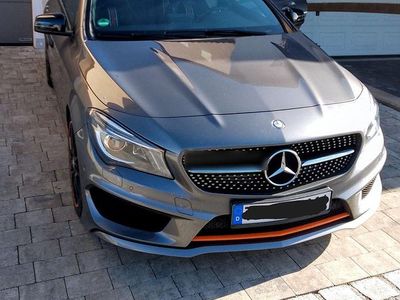 Grau Gebraucht 2015 Mercedes 250 Kombi | 19.900 €