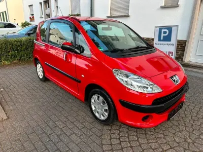 Gebraucht Peugeot 1007 Filou 73 PS (53 kW) 2006 Rot Van / Kleinbus