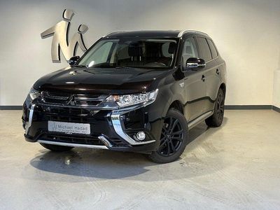 Gebraucht Mitsubishi Outlander P-HEV Top 203 PS (149 kW) 2017 Schwarz SUV
