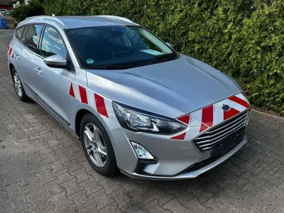 Gebraucht Ford Focus Cool & Connect 120 PS (88 kW) 2020 Polarsilber metallic Kombi
