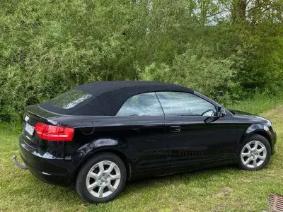 Gebraucht Audi A3 Cabriolet Attraction 105 PS (77 kW) 2010 Schwarz Cabrio