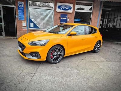 Usata Ford Focus ST 280 CV (205 kW) 2020 Arancione Utilitaria