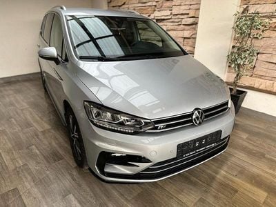 Silber Gebraucht 2022 VW Touran Highline Van / Kleinbus | 26.990 € (Guter Preis)