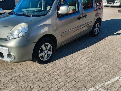 Gebraucht Renault Kangoo 85 PS (62 kW) 2010 Silber Van / Kleinbus