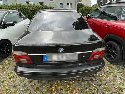 BMW 525