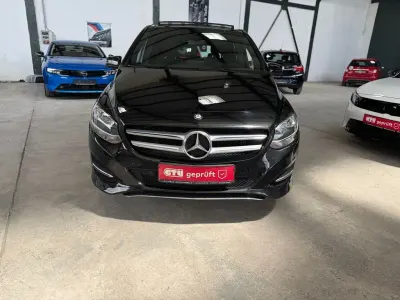 Gebraucht Mercedes B180 109 PS (80 kW) 2015 Schwarz Van / Kleinbus