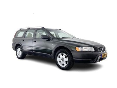 Grün Gebraucht 2005 Volvo XC70 Summum SUV | 2.445 €