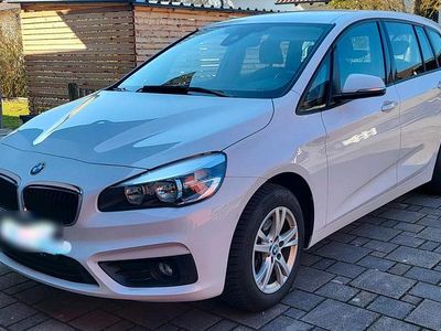 Gebraucht BMW 216 Advantage 116 PS (85 kW) 2016 Weiß Kombi