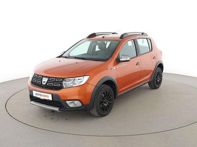 Usata Dacia Sandero Celebration 90 CV (66 kW) 2017 Arancione Berlina