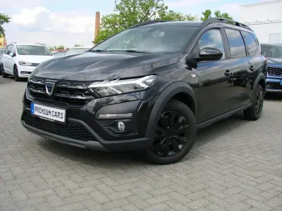 Gebraucht Dacia Jogger Extreme 110 PS (80 kW) 2022 Perlmuttschwarz Van / Kleinbus