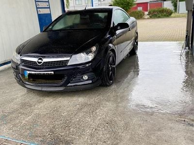 Gebraucht Opel Astra Cabriolet 200 PS (147 kW) 2006 Schwarz Cabrio