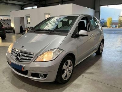 Gebraucht Mercedes A160 Avantgarde 95 PS (69 kW) 2009 Silber Limousine