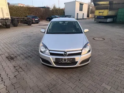 Gebraucht Opel Astra Edition 105 PS (77 kW) 2005 Grau Limousine