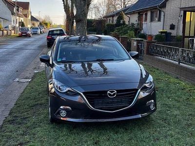 Braun Gebraucht 2016 Mazda 3 Sports-Line Limousine | 12.650 € (Teuer)