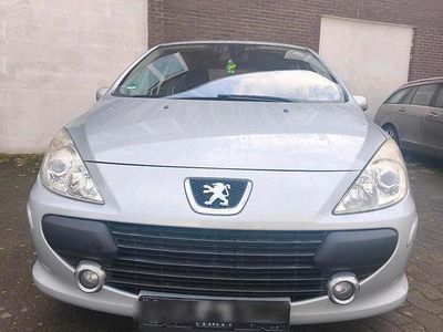 Silber Gebraucht 2006 Peugeot 307 Kombi | 1.700 €