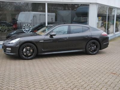 Porsche Panamera 4S