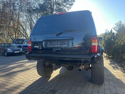 Second-hand Jeep Cherokee Limited 178 CP (130 kW) 1998 Albastru SUV