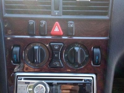 Mercedes C180