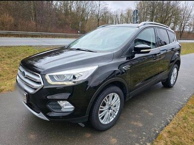 Gebraucht Ford Kuga Trend 150 PS (110 kW) 2018 Schwarz SUV