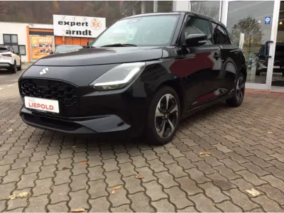 Gebraucht Suzuki Swift Comfort+ 83 PS (61 kW) 2025 Super black pearl metallic Kleinwagen