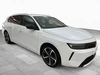 Gebraucht Opel Astra Business Elegance 131 PS (96 kW) 2023 Weiß Kleinwagen
