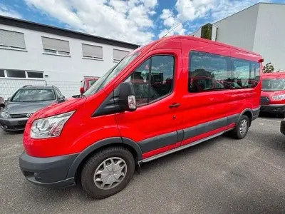 Gebraucht Ford Transit Trend 105 PS (77 kW) 2018 Rot Van