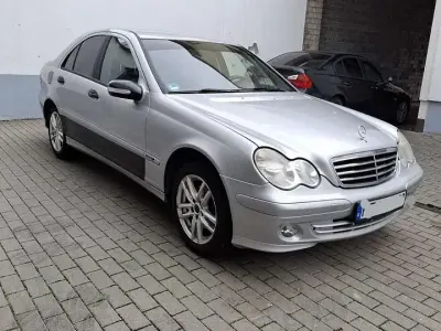 Gebraucht Mercedes C180 Classic 143 PS (105 kW) 2004 Grau Limousine
