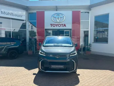 Gebraucht Toyota Proace Verso Team 177 PS (130 kW) 2024 Grau Kombi