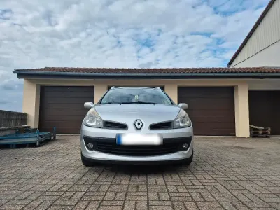 Gebraucht Renault Clio 75 PS (55 kW) 2007 Silber Kleinwagen