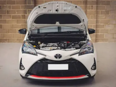 Gebraucht Toyota Yaris 212 PS (155 kW) 2018 Weiß Limousine