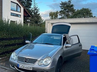 Mercedes C200