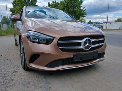 Mercedes B180
