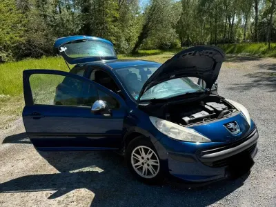 Używany Peugeot 207 Sport 88 KM (64 kW) 2007 Niebieski Hatchback