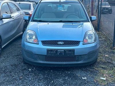 Gebraucht Ford Fiesta 100 PS (73 kW) 2008 Blau Kleinwagen