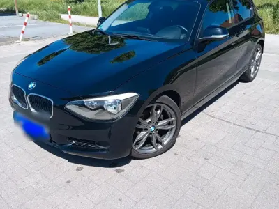 Gebraucht BMW 114 95 PS (69 kW) 2014 Schwarz Kleinwagen