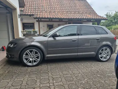 Gebraucht Audi A3 Ambition 140 PS (102 kW) 2011 Grau Kleinwagen