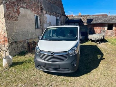 Second-hand Opel Vivaro 121 CP (88 kW) 2019 Alb Monovolum