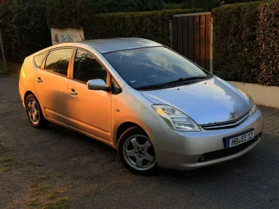 Gebraucht Toyota Prius Executive 111 PS (81 kW) 2004 Silber Kleinwagen