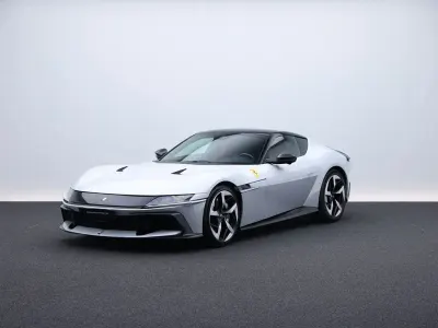 Gebraucht Ferrari 12 Cilindri 829 PS (609 kW) 2025 Weiß Coupé