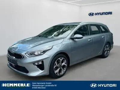 Gebraucht Kia Ceed Sportswagon Spirit 140 PS (102 kW) 2020 Sirius silver Kombi
