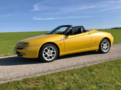 Gebraucht Alfa Romeo Spider Lusso 155 PS (114 kW) 1999 Gelb Cabrio