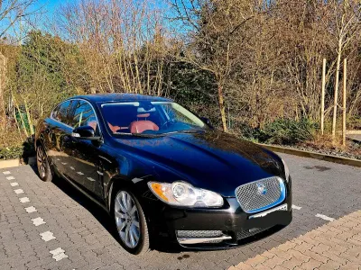 Używany Jaguar XF Premium Luxury 207 KM (152 kW) 2009 Czarny Sedan/Limuzyna