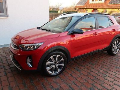 Usata Kia Stonic Spirit 101 CV (74 kW) 2022 Rosso SUV